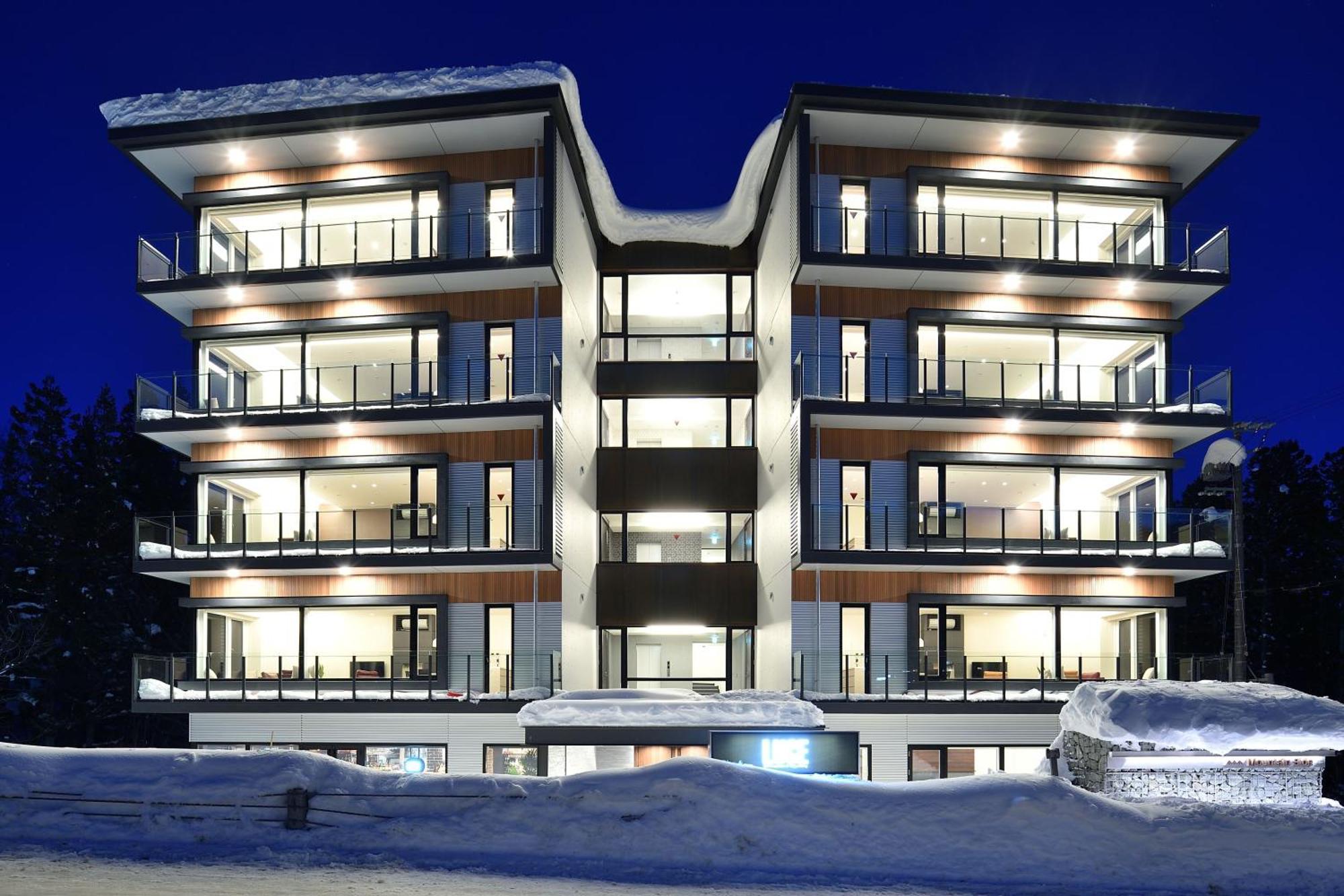 Mountain Side Hakuba Hotell Exteriör bild
